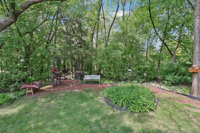 688 Fox Holw, Dekalb, IL 60115 - view of green lawn