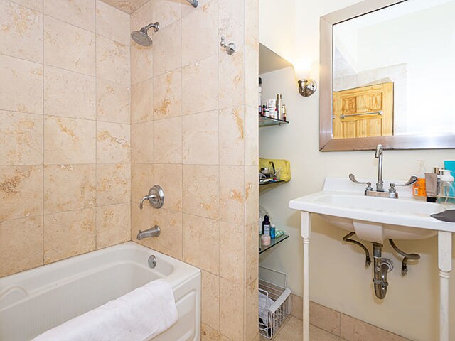 1251 N Hoyne Ave, Chicago, IL 60622 - photo 25