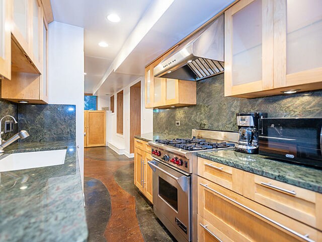 1251 N Hoyne Ave, Chicago, IL 60622 - photo 32