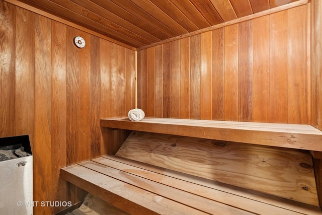 130 Old Dundee Rd, Barrington Hills, IL 60010 - relaxing sauna with wood ceiling and wooden walls
