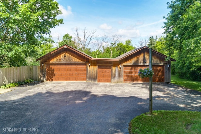 130 Old Dundee Rd, Barrington Hills, IL 60010 - view of front of property featuring a garage