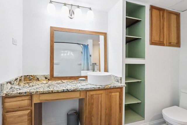 26931 W Marion Ct, Ingleside, IL 60041 - full bathroom with vanity, a shower with curtain, and built in features
