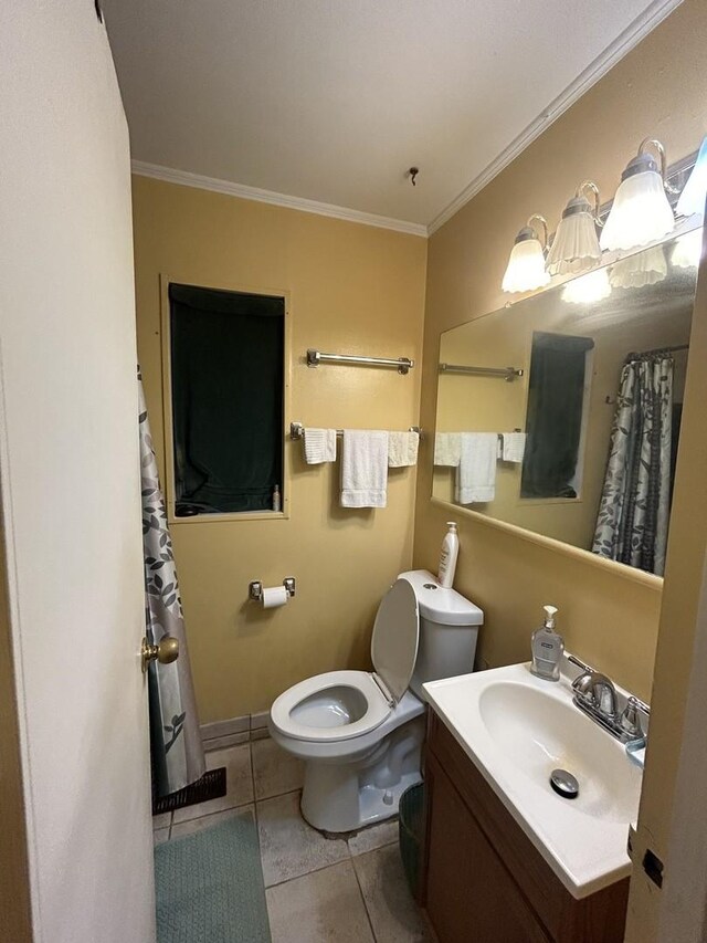 104 Nanti St, Park Forest, IL 60466 - full bath featuring vanity, ornamental molding, tile patterned floors, and a shower with shower curtain