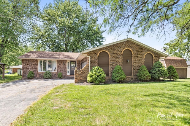 865 Stonewall Dr, Bourbonnais, IL 60914 - photo 1