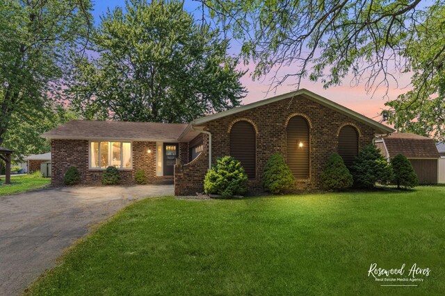 865 Stonewall Dr, Bourbonnais, IL 60914 - photo 21