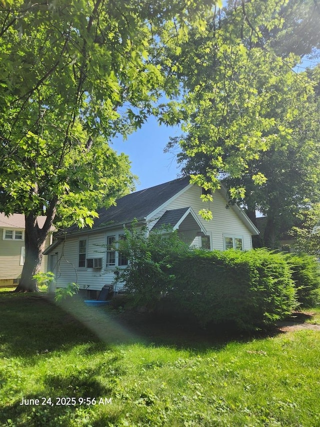 6 O Neil Ct, Champaign, IL 61820 - view of front of home featuring a front lawn
