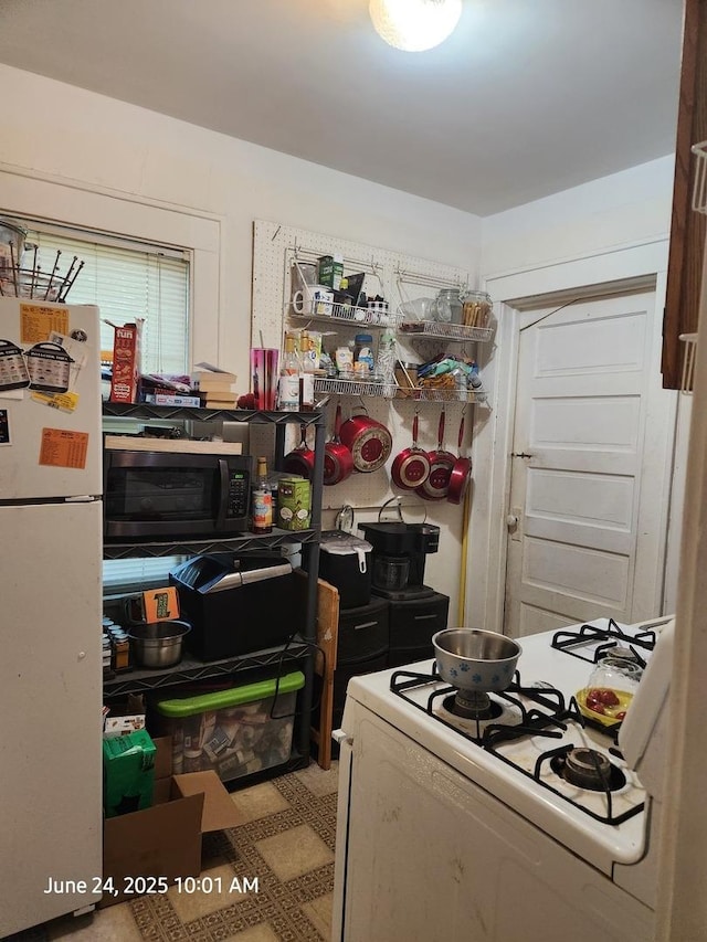 6 O Neil Ct, Champaign, IL 61820 - kitchen featuring white appliances and tile patterned floors