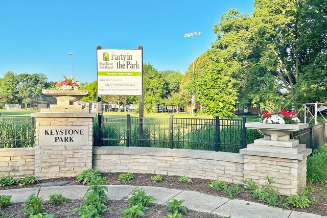 423 Edgewood Pl Unit 2, River Forest, IL 60305 - view of community sign