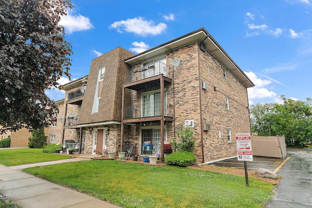 9815 Nottingham Ave Unit 201, Chicago Ridge, IL 60415 - view of property featuring uncovered parking