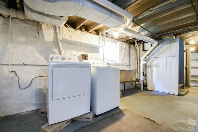 125 S Ridgeland Ave, Oak Park, IL 60302 - basement featuring independent washer and dryer