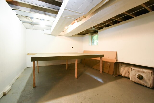 125 S Ridgeland Ave, Oak Park, IL 60302 - basement with baseboards
