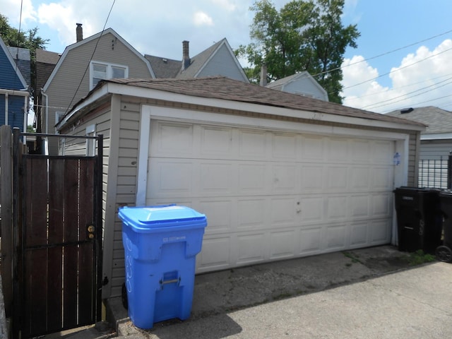 2820 W 36th St, Chicago, IL 60632 - view of detached garage