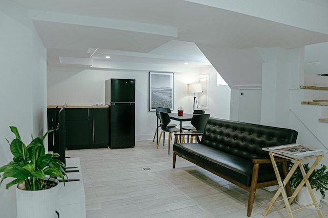 2913 N Kolmar Ave, Chicago, IL 60641 - sitting room with recessed lighting