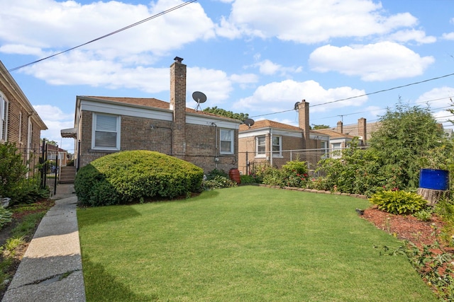5144 W Saint Paul Ave, Chicago, IL 60639 - view of yard