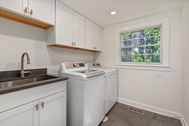 560 Golf Ln, Lake Forest, IL 60045 - laundry room featuring independent washer and dryer, cabinet space, and recessed lighting