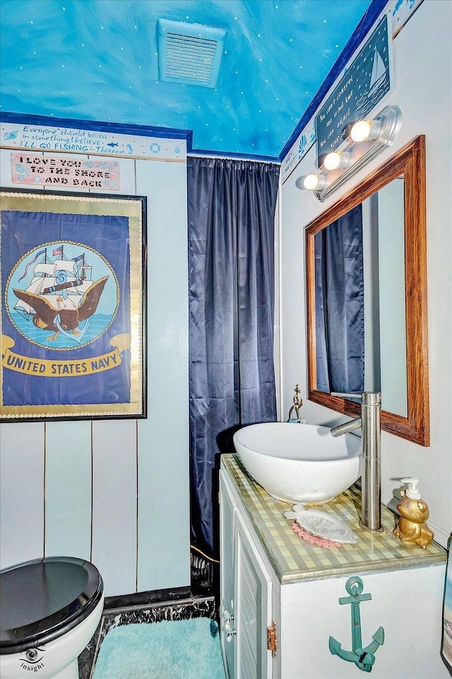 10730 S Ridgeland St, Worth, IL 60482 - bathroom featuring vanity and toilet