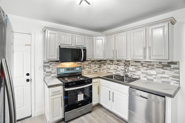 228 E 141st St, Dolton, IL 60419 - photo 9