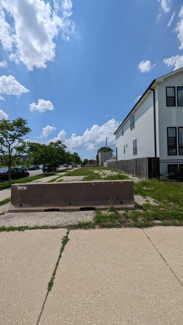 4756 S Maplewood Ave, Chicago, IL 60632 - photo 1