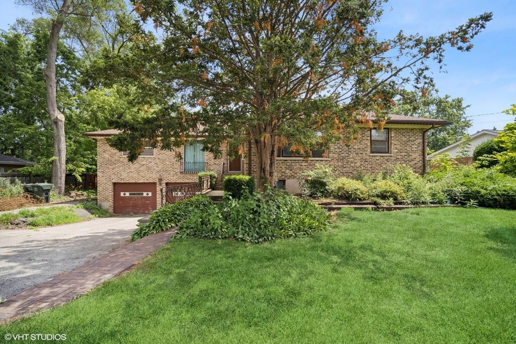 15 Alton Rd, Prospect Heights, IL 60070 - photo 1