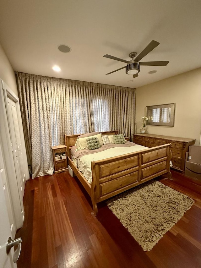 1621 W Le Moyne St Unit 1W, Chicago, IL 60622 - bedroom featuring dark wood-style floors, ceiling fan, and recessed lighting