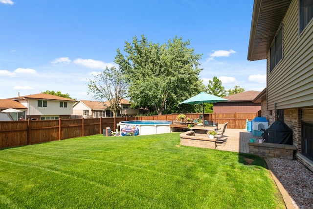 8648 Carriage Ln, Tinley Park, IL 60487 - fenced backyard featuring a residential view