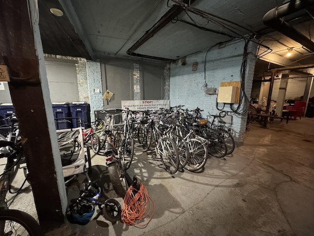 6257 N Sheridan Rd Unit 39, Chicago, IL 60660 - view of garage