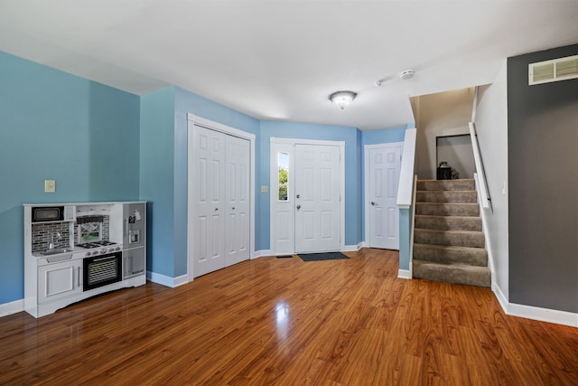 504 N Reef Rd, Lockport, IL 60441 - entryway featuring wood finished floors and stairway