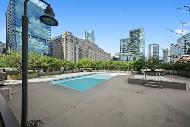 400 N Lasalle Dr Unit 2007, Chicago, IL 60654 - community pool with a view of city and a patio