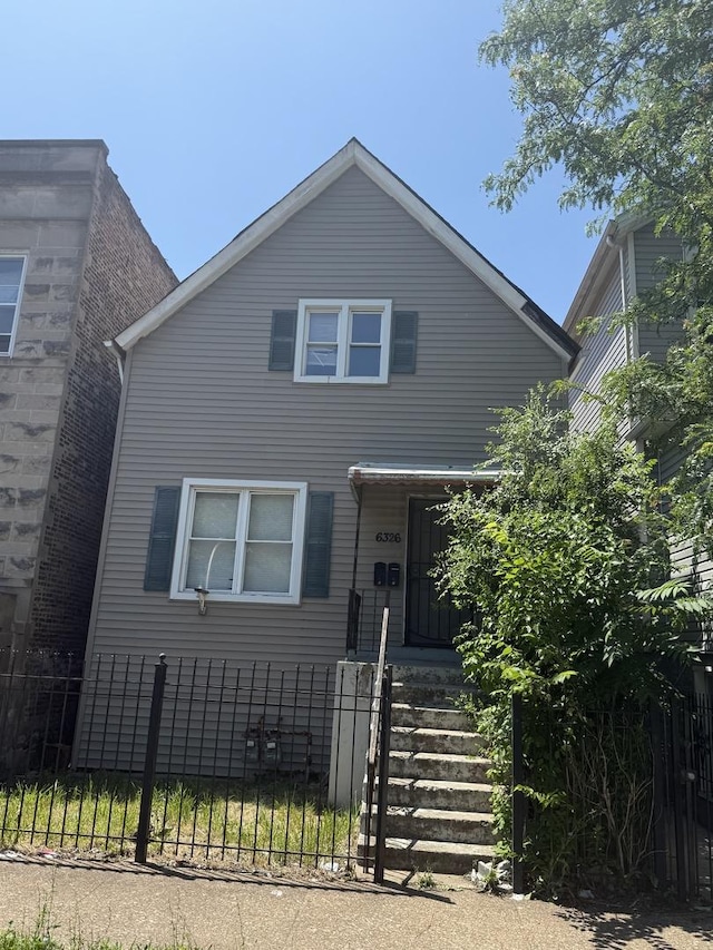 6326 S Morgan St, Chicago, IL 60621 - view of front of home featuring a fenced front yard