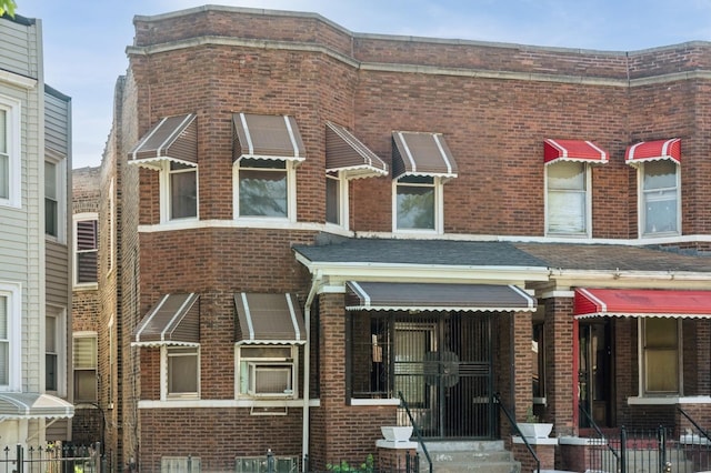 731 N Leamington Ave, Chicago, IL 60644 - photo 1