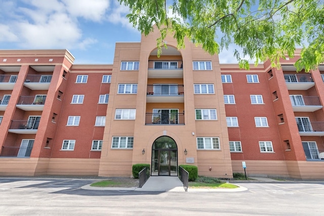 59 S Hale St Unit 402, Palatine, IL 60067 - view of apartment building / complex