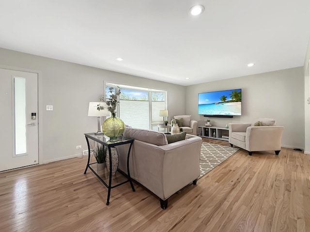 389 Forest Ave, Glen Ellyn, IL 60137 - living room featuring light wood-style floors and recessed lighting