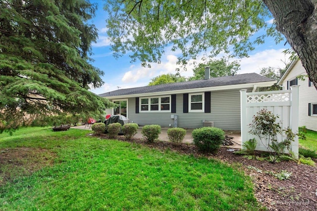 862 Arthur Dr, Elgin, IL 60120 - view of front facade with a patio