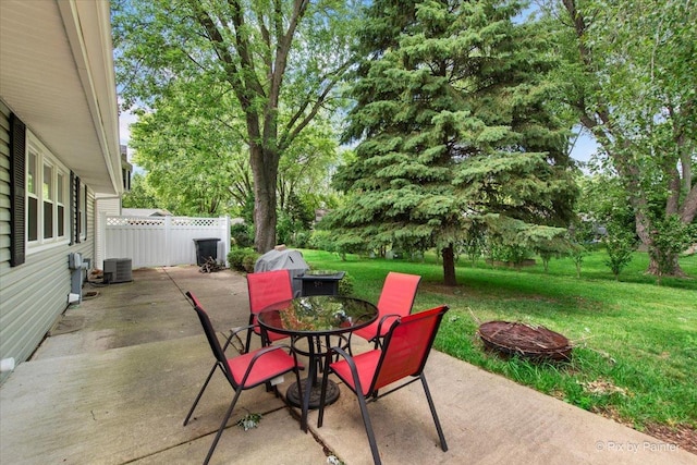 862 Arthur Dr, Elgin, IL 60120 - view of patio / terrace with outdoor dining space