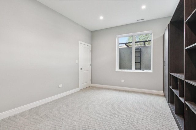 3933 Gloria Ct, Glenview, IL 60025 - unfurnished room with carpet and recessed lighting