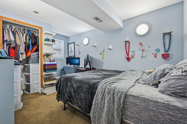 1021 Horizon Rdg, Lake In The Hills, IL 60156 - carpeted bedroom with a closet