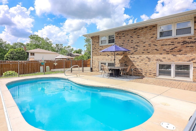 18W761 83rd St, Downers Grove, IL 60516 - view of swimming pool with a patio area