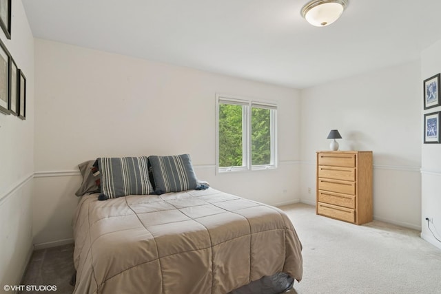 1580 W N St, Palatine, IL 60067 - bedroom with light carpet and baseboards