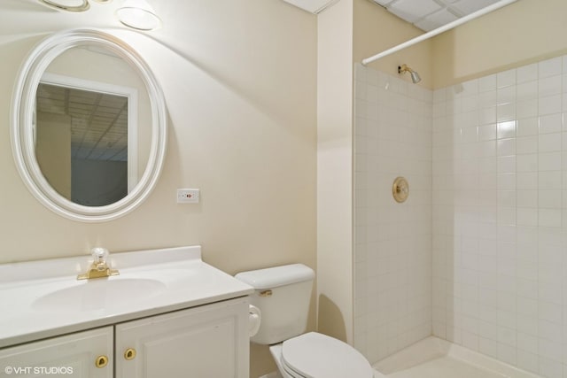 1580 W N St, Palatine, IL 60067 - bathroom featuring vanity and tiled shower