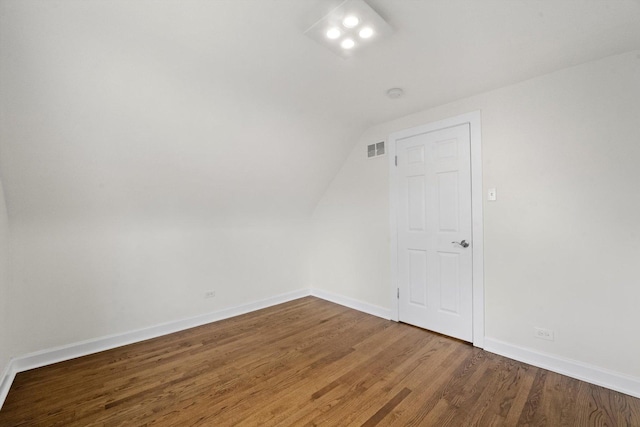 8416 S Bennett Ave, Chicago, IL 60617 - bonus room with wood finished floors and lofted ceiling