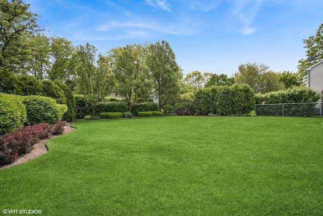 4045 N Harvard Ave, Arlington Heights, IL 60004 - view of yard