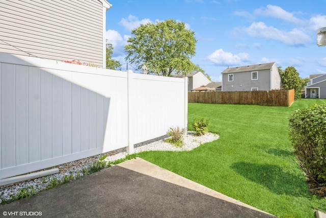 1335 Chelsea Cv, Roselle, IL 60172 - view of yard