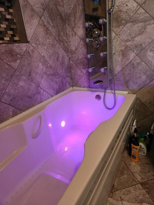 837 Hamlin Ave, Flossmoor, IL 60422 - full bath featuring a tub to relax in and tile walls