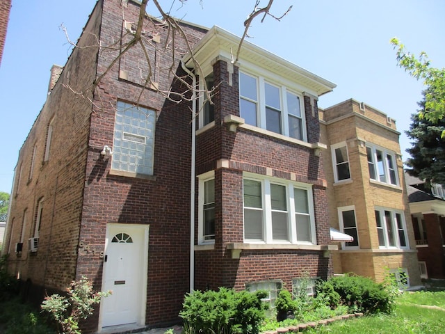 6419 S Maplewood Ave, Chicago, IL 60629 - photo 2