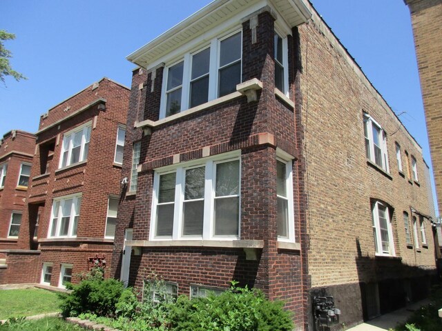 6419 S Maplewood Ave, Chicago, IL 60629 - photo 3