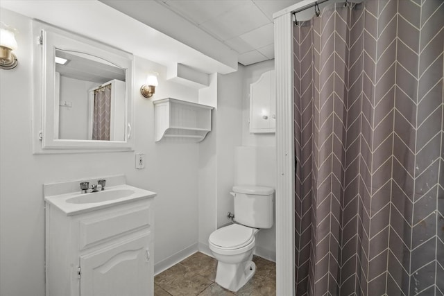 6510 Sinclair Ave, Berwyn, IL 60402 - full bathroom featuring vanity, curtained shower, and tile patterned flooring