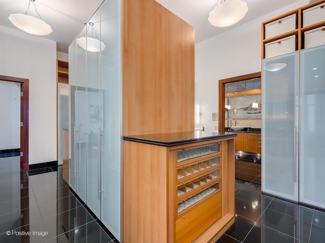333 W Hubbard St Unit 1006, Chicago, IL 60654 - bathroom with granite tiled floors and vanity