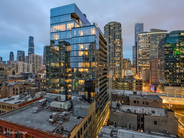 333 W Hubbard St Unit 1006, Chicago, IL 60654 - skyline view