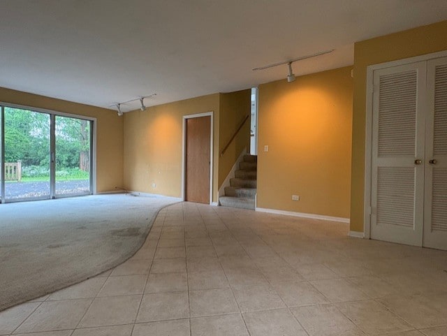 617 S Busse Rd, Mount Prospect, IL 60056 - photo 4