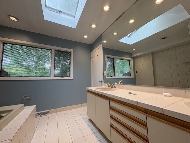 617 S Busse Rd, Mount Prospect, IL 60056 - photo 10